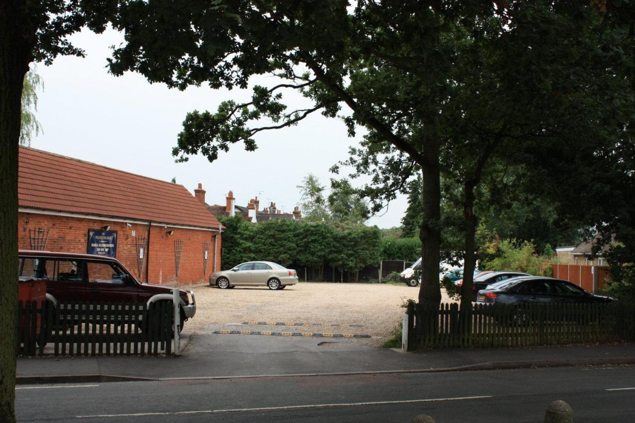 The Wellington Arms Hotel Sandhurst  Exterior foto